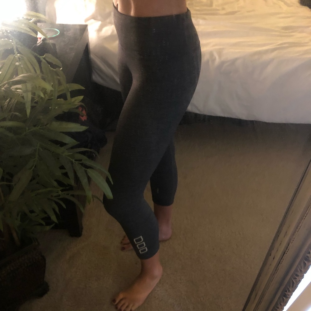 Lorna Jane crop workout leggings high intensity XS